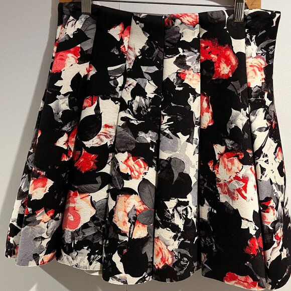 Lord & Taylor Skirt - Picture 1 of 4